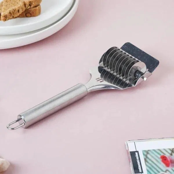 Stainless Steel Handheld Dough & Noodle Pasta Cutter Tool